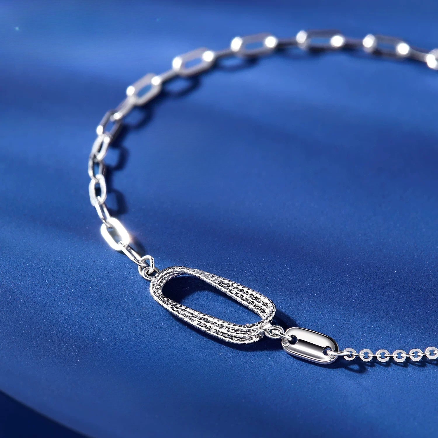 Veron Asymmetric Chain Bracelet