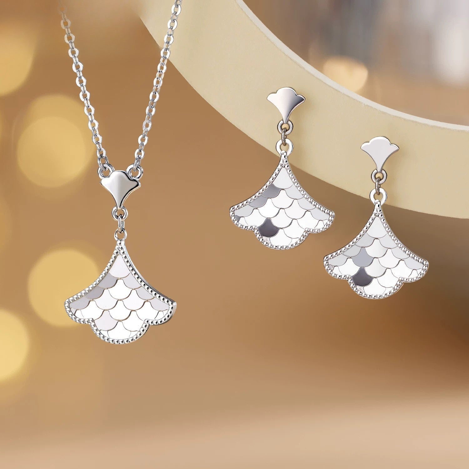 Fish Scale Skirt Necklace