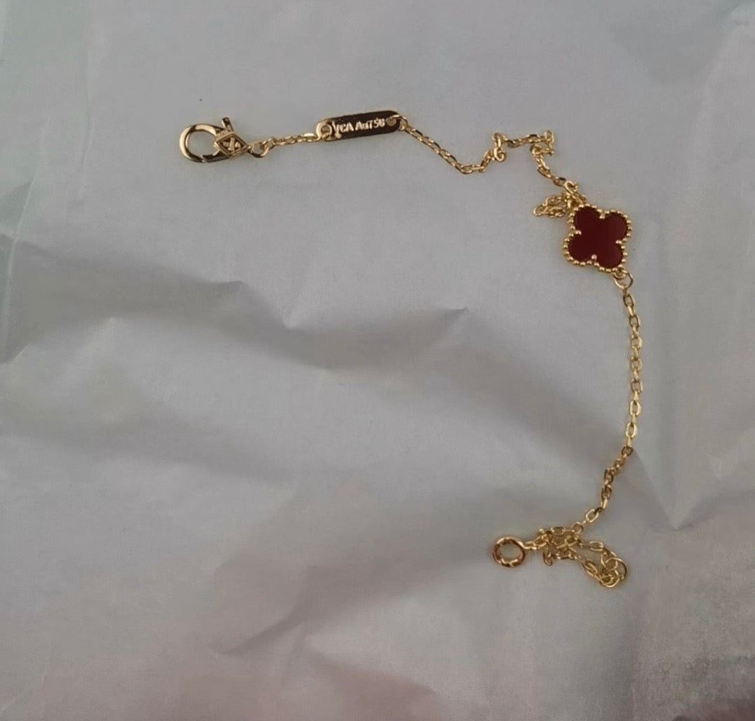 Beaded Agate Clover Bracelet