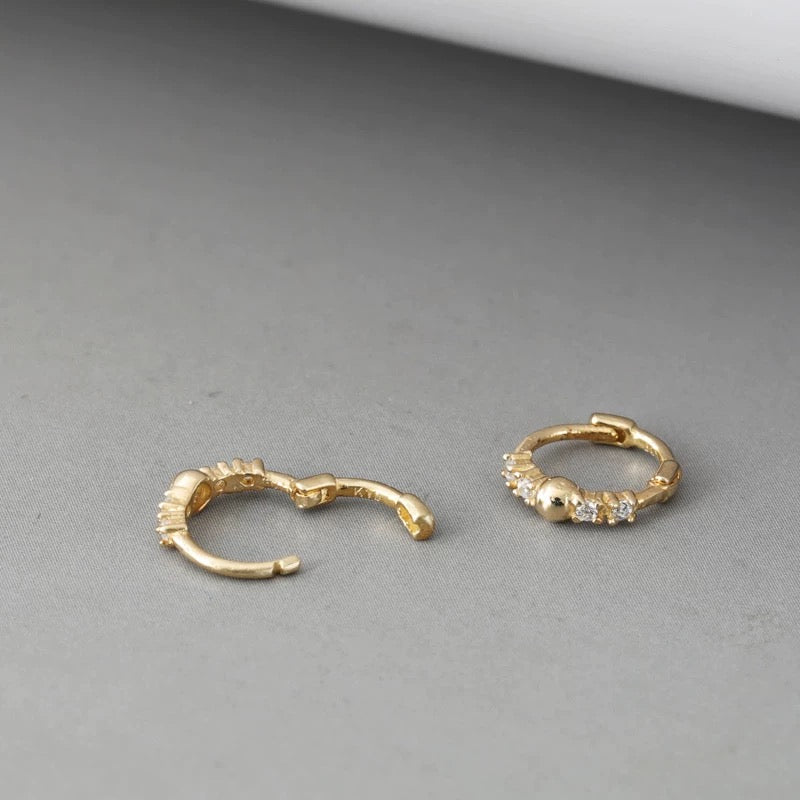 Cluster Dome Huggie Hoops