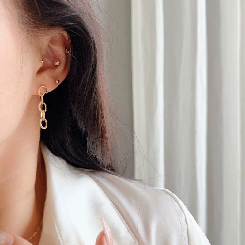 Hanging Chain Links Stud Earrings