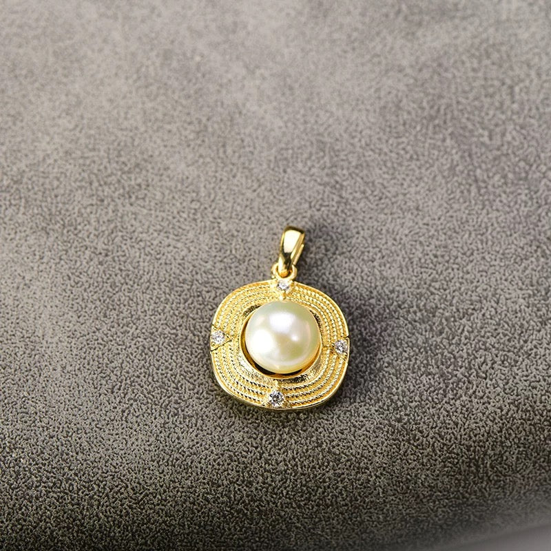 Saturn Pearl Dish Charm Pendant