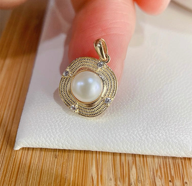 Saturn Pearl Dish Charm Pendant