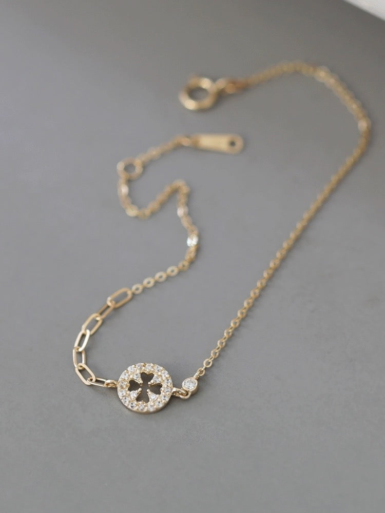 Crystal Bezel Clover Dish Bracelet