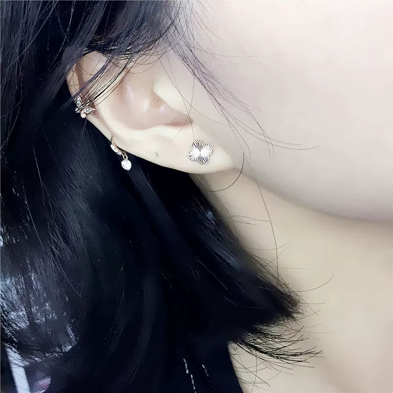 Beaded Clover Plate Stud Earrings