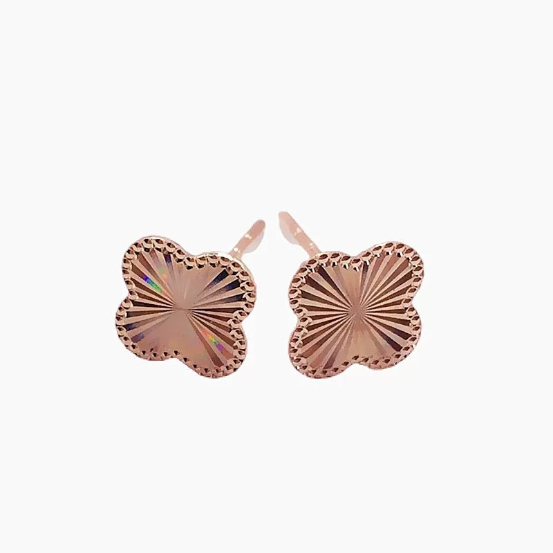 Beaded Clover Plate Stud Earrings