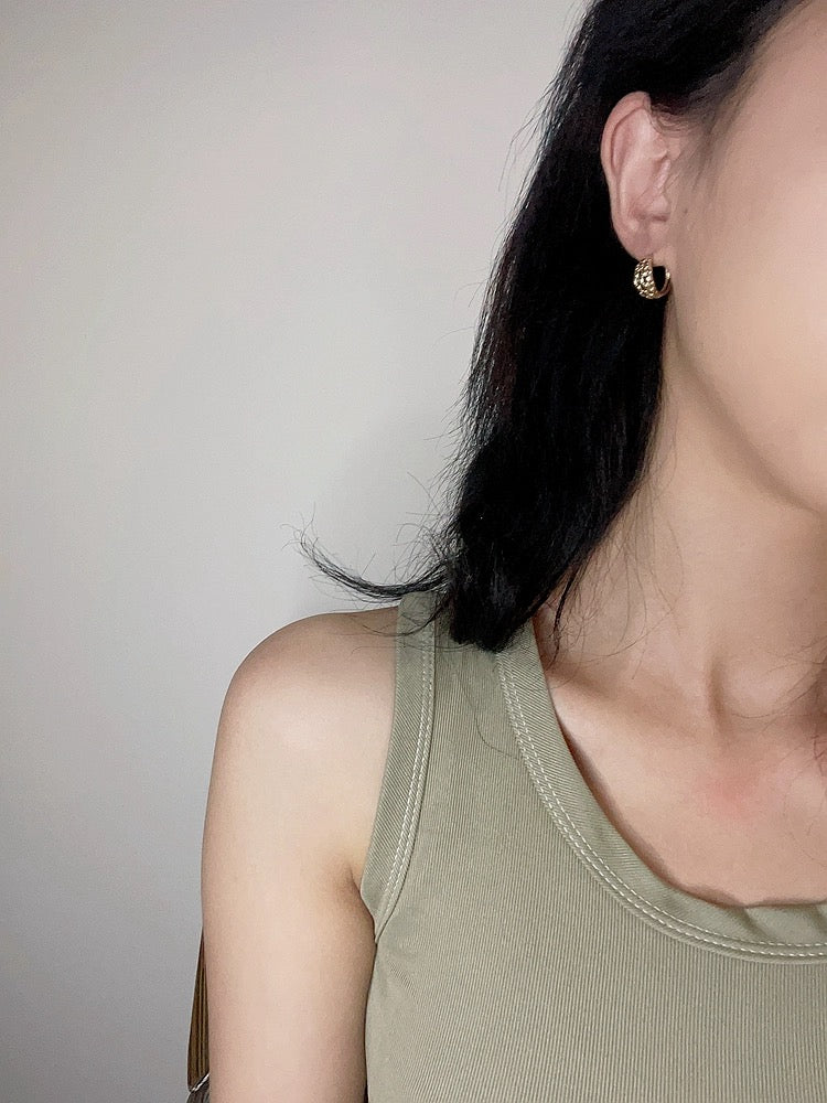 Waffle Pebbled Huggie Hoops