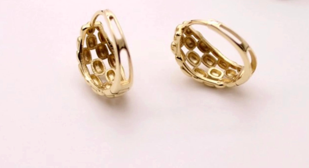 Waffle Pebbled Huggie Hoops