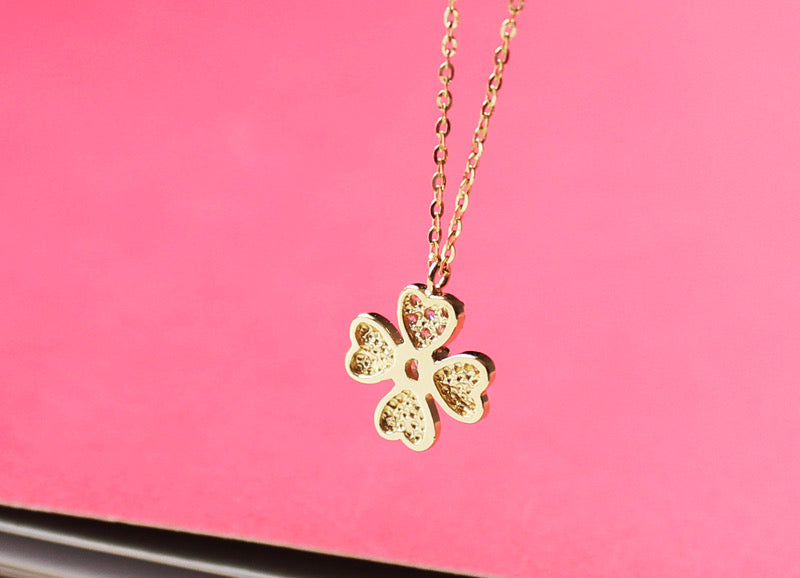 Clover Daisy Charm Necklace