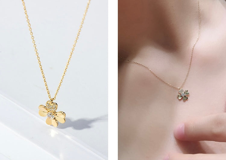 Clover Daisy Charm Necklace