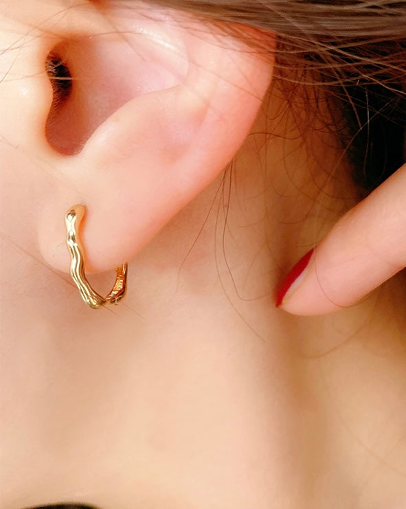 Wave Frame Band Hoop Earrings