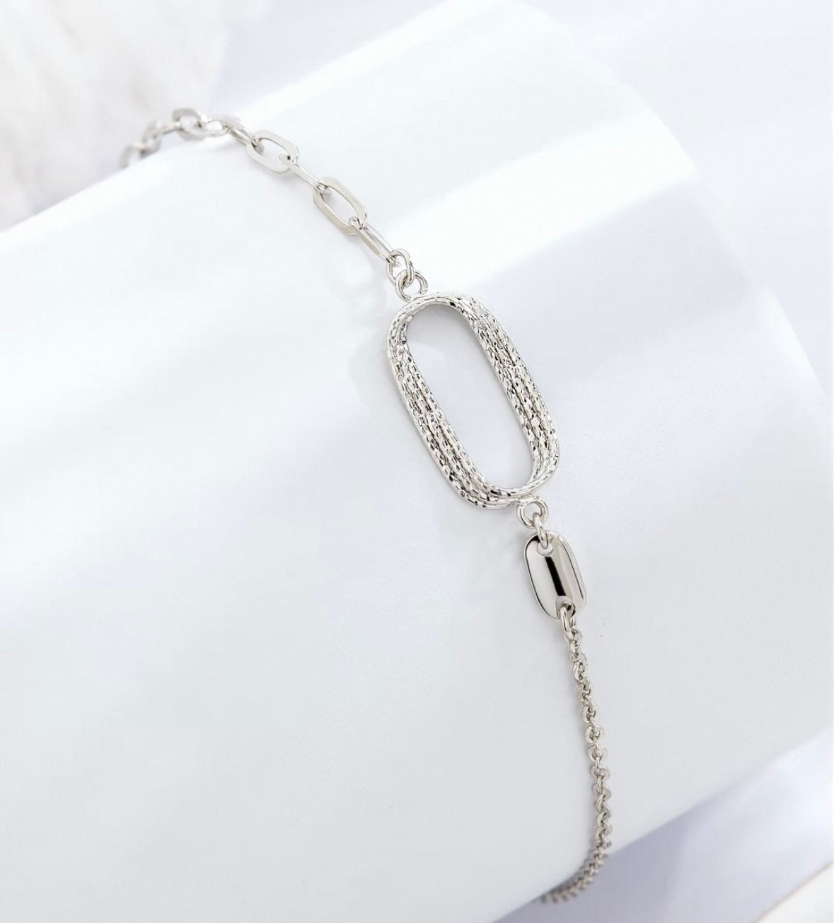 Veron Asymmetric Chain Bracelet