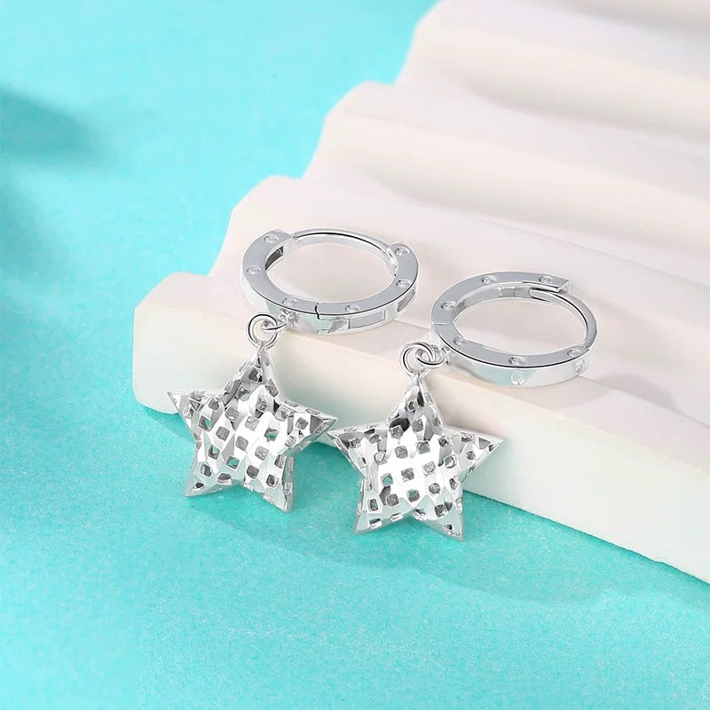 Hanging Netted Star Drop Huggie Hoops