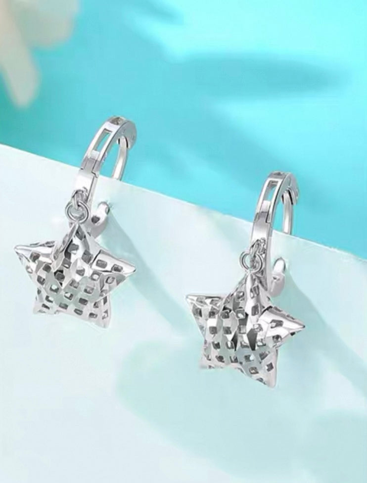 Hanging Netted Star Drop Huggie Hoops