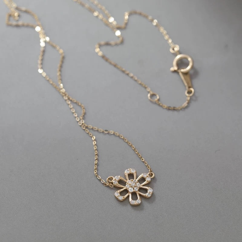 Ferris Flower Wheel Necklace