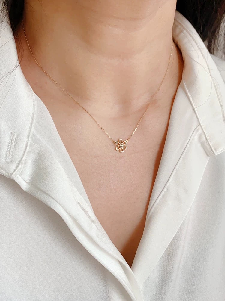 Ferris Flower Wheel Necklace