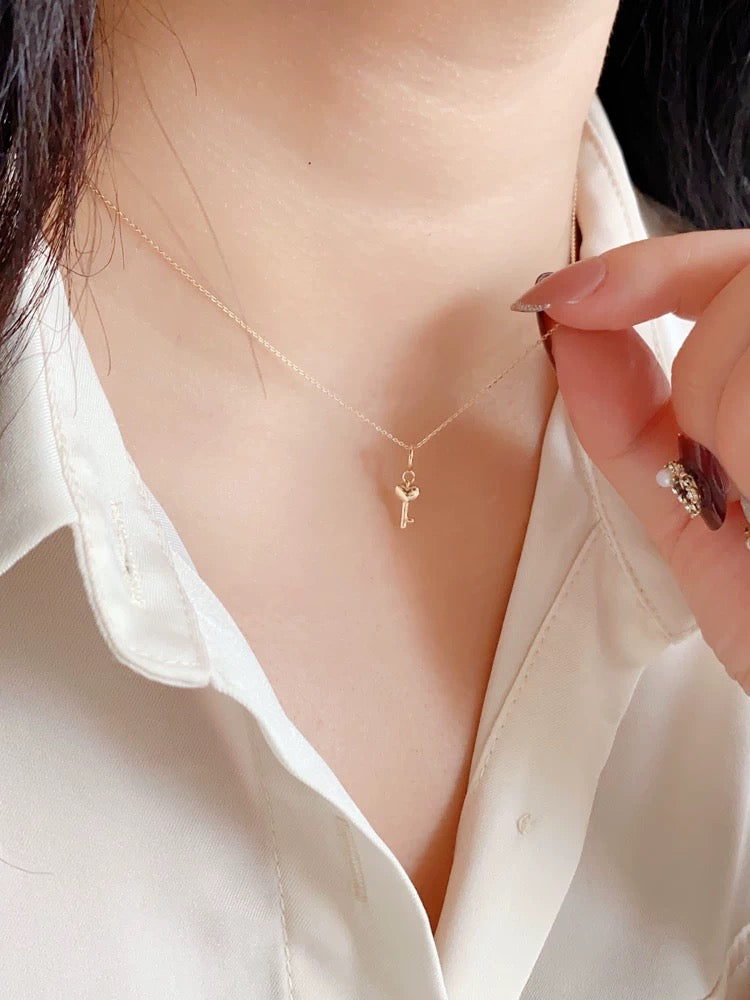 Detachable Heart Key Charm Necklace