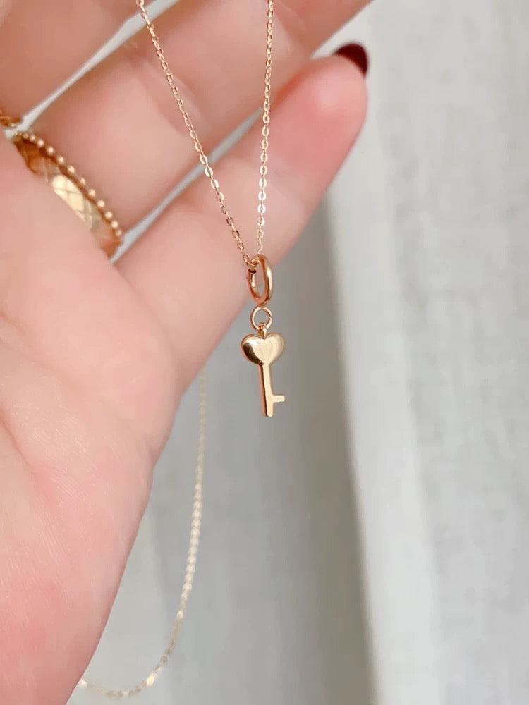 Detachable Heart Key Charm Necklace