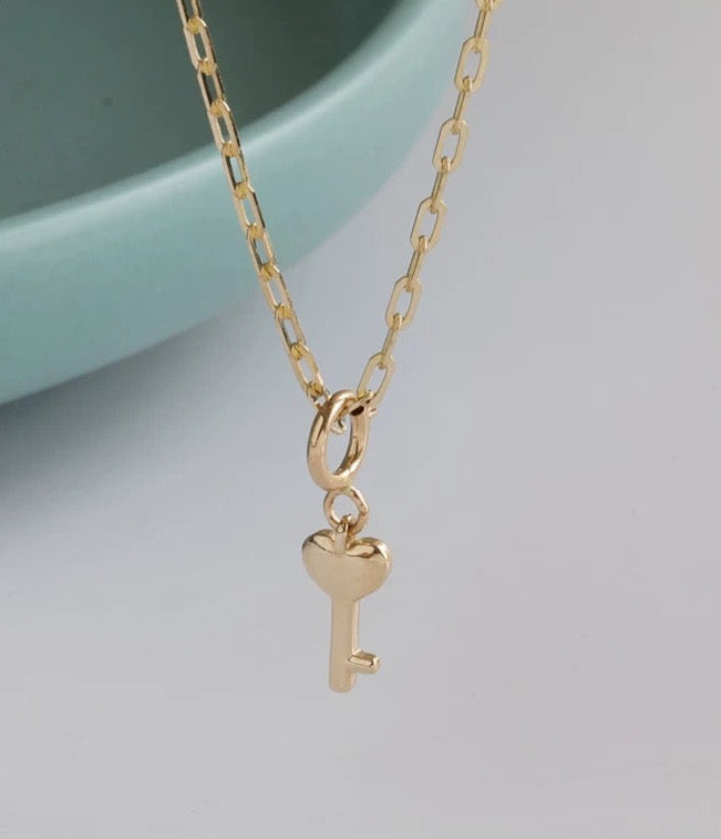 Detachable Heart Key Charm Necklace