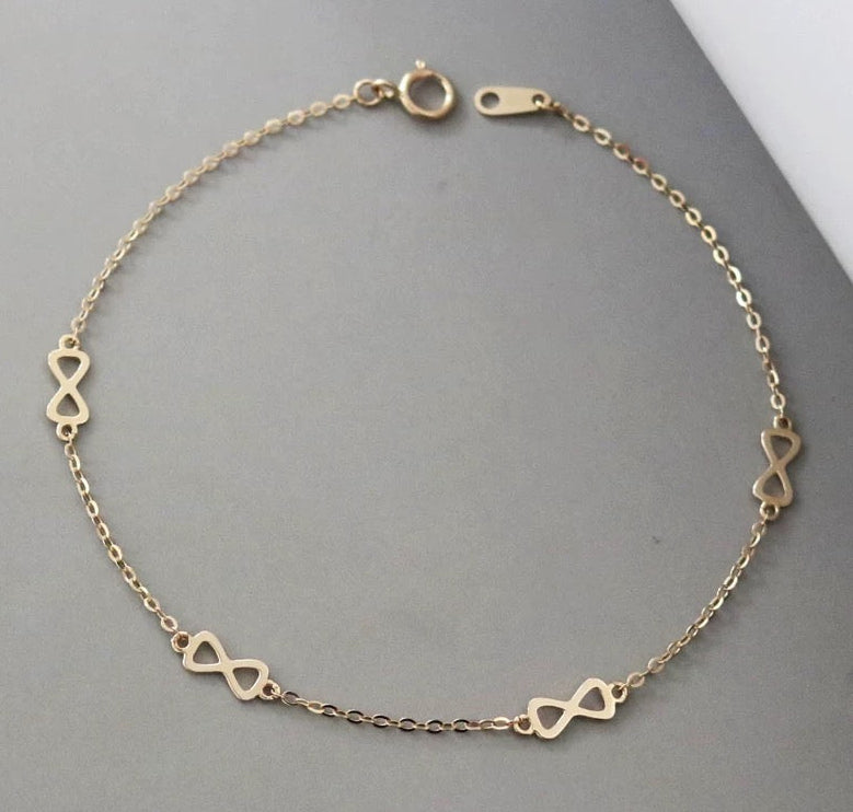 Bow Patterned Bracelet