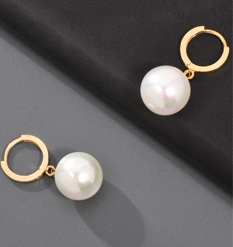Globe Pearl Huggie Hoops