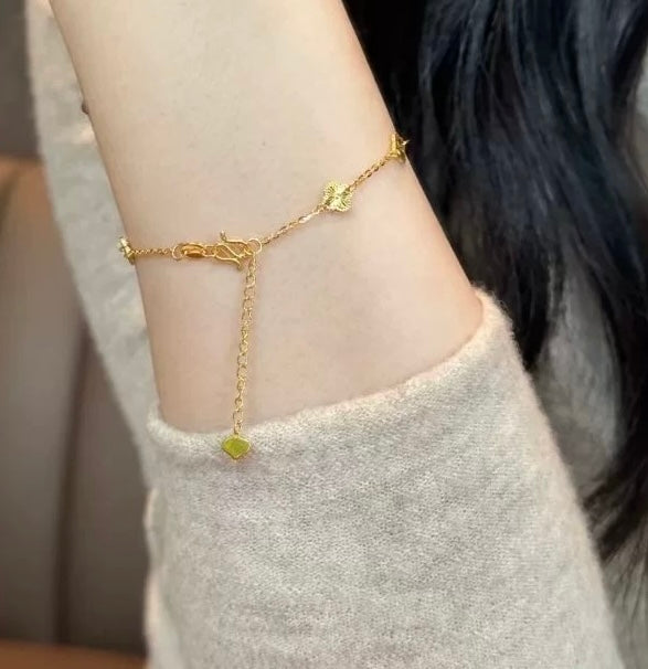 Clover Patterned Chain Bracelet