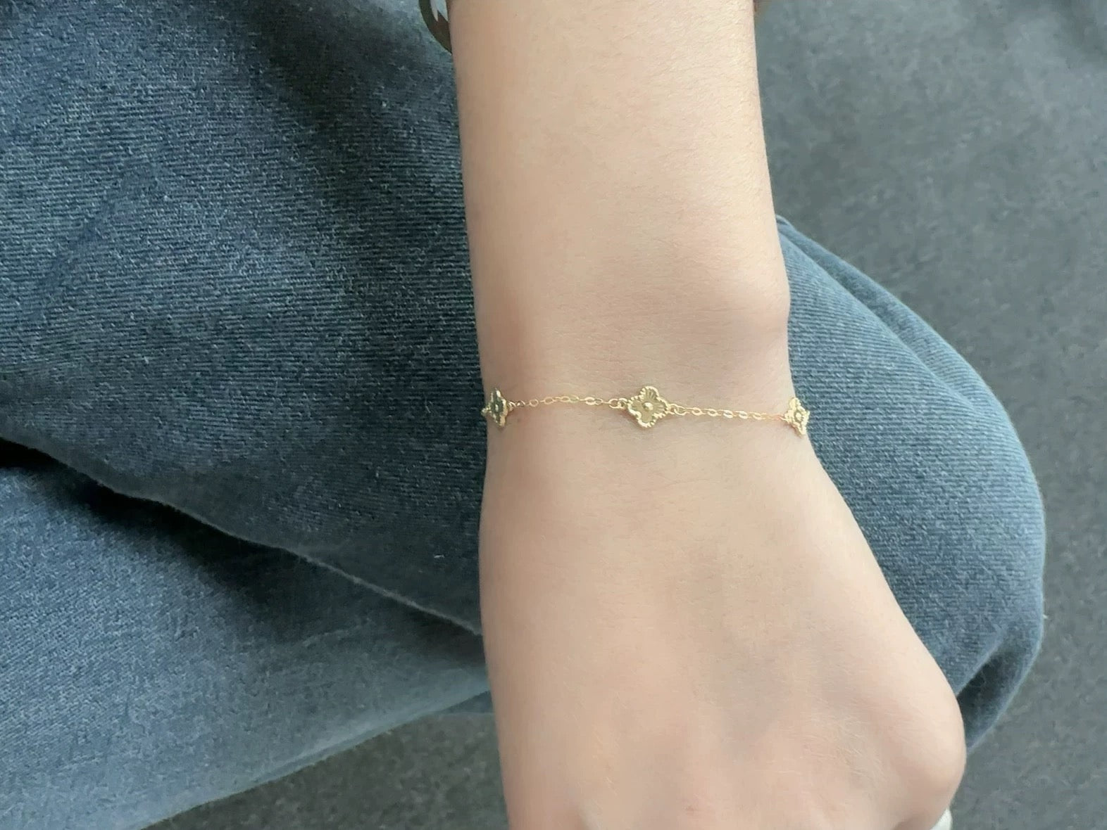 Clover Patterned Chain Bracelet