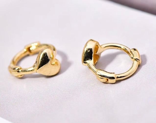 Mini Heart Puff Huggie Hoops