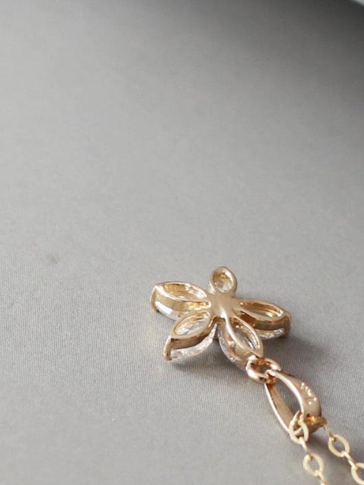 Hanging Star Flower Charm Pendant