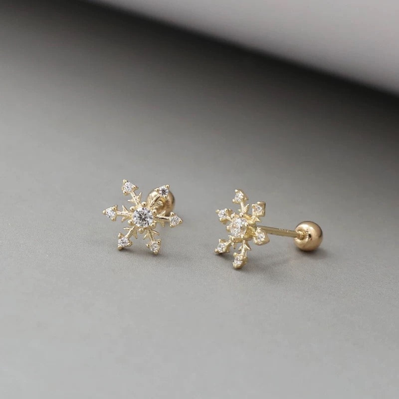 Arrow Spike Snowflake Stud Earrings