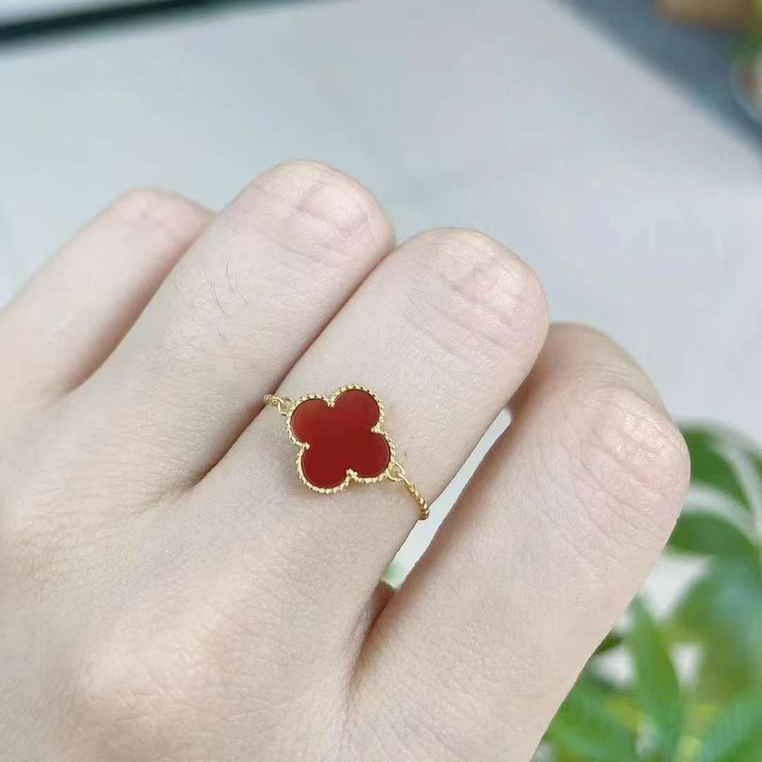 Beaded Agate Clover Chain Ring