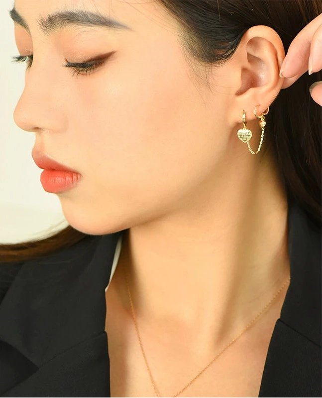One Piece Loving Hearts Connecting Huggie Hoops