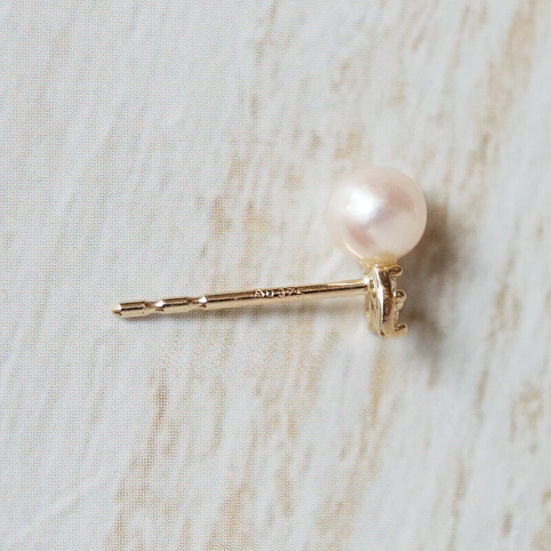 Bunny Pearl Stud Earrings