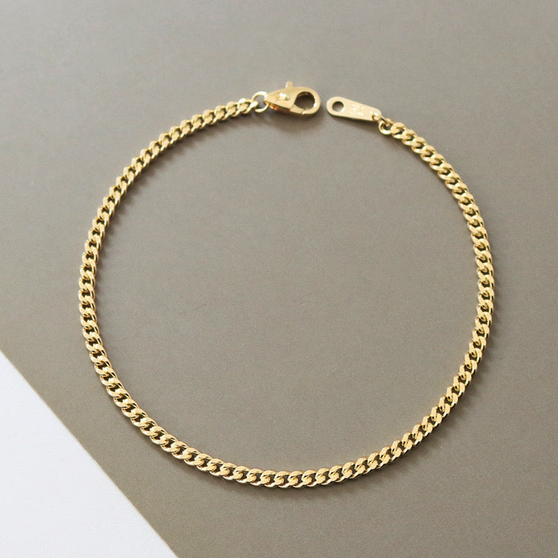 Classic Feminine Curb Bracelet