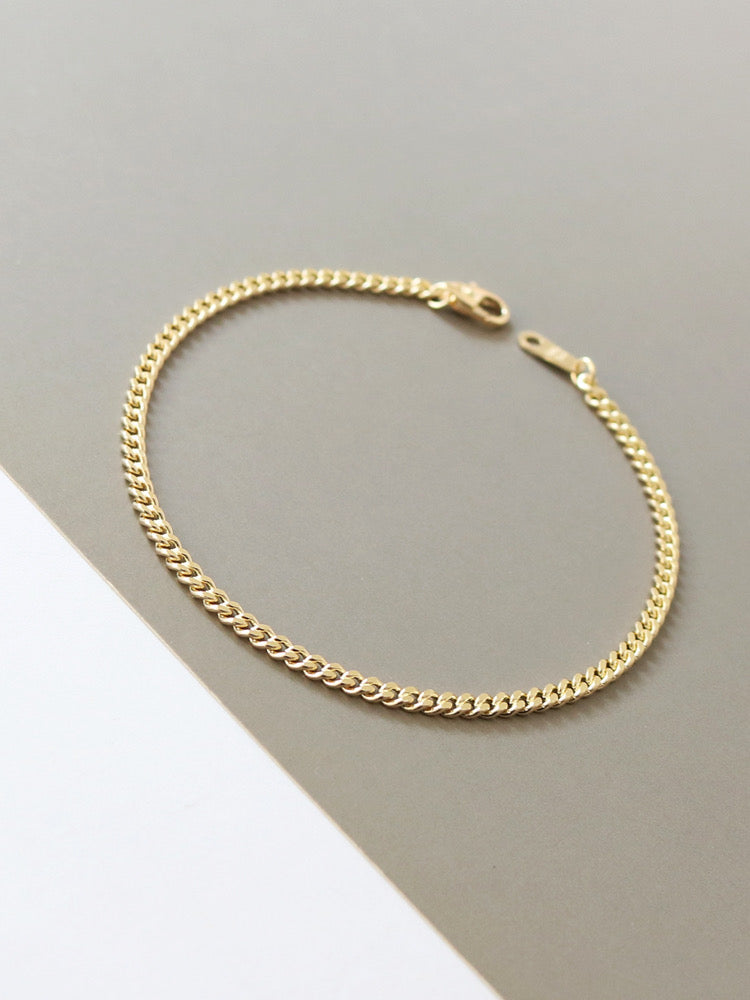 Classic Feminine Curb Bracelet