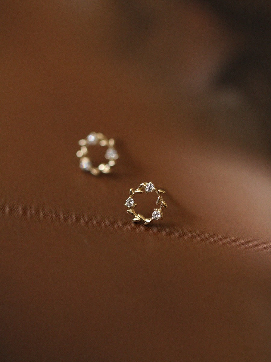 Olive Wreath Stud Earrings