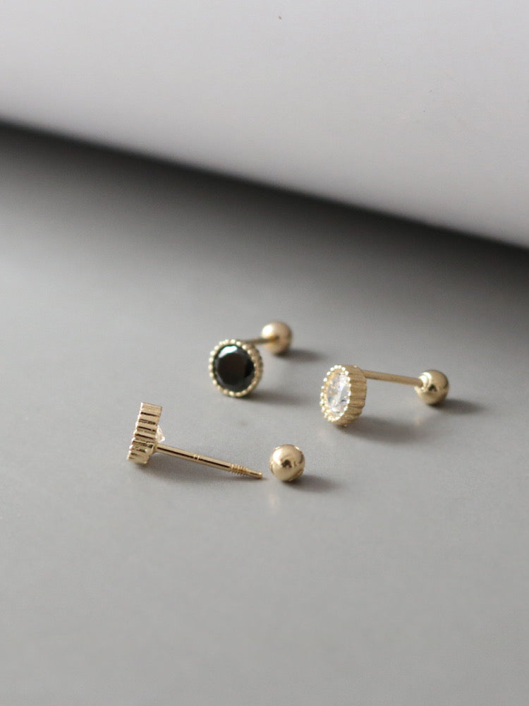 Black & White Beaded Solitaire Stud Earrings