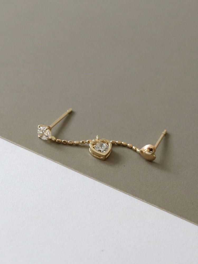 One Piece Hanging Heart Stud Earring