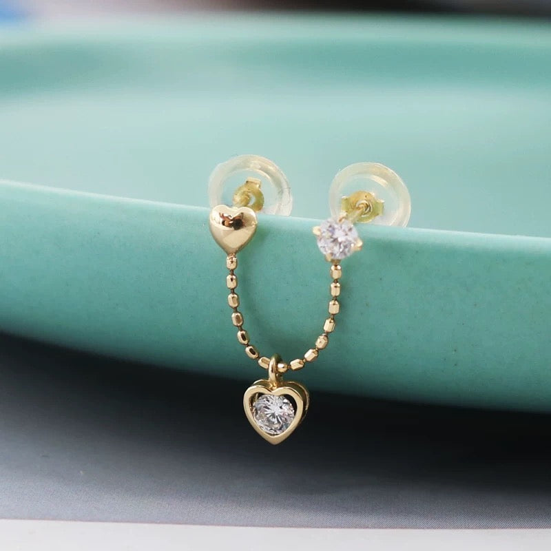 One Piece Hanging Heart Stud Earring