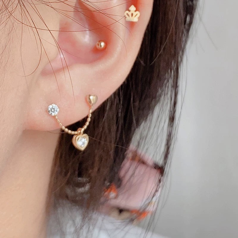 One Piece Hanging Heart Stud Earring