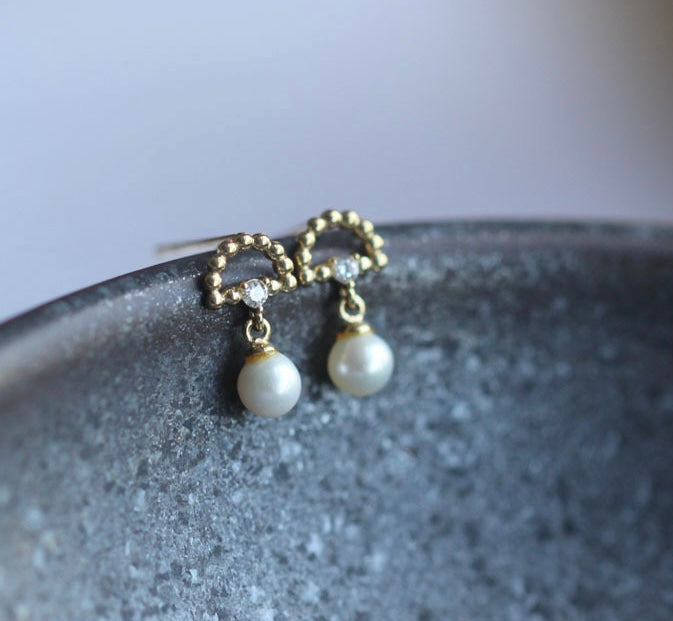 Beaded Handle Pearl Stud Earrings