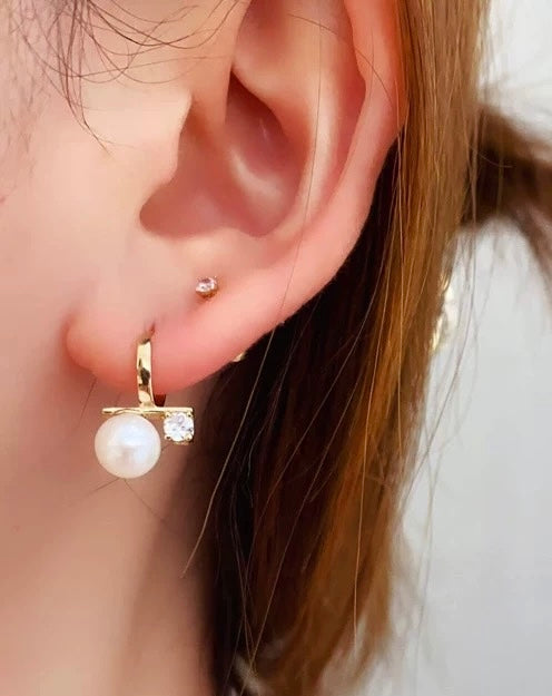 Ceiling Bar Pearl & Gem Huggie Hoops
