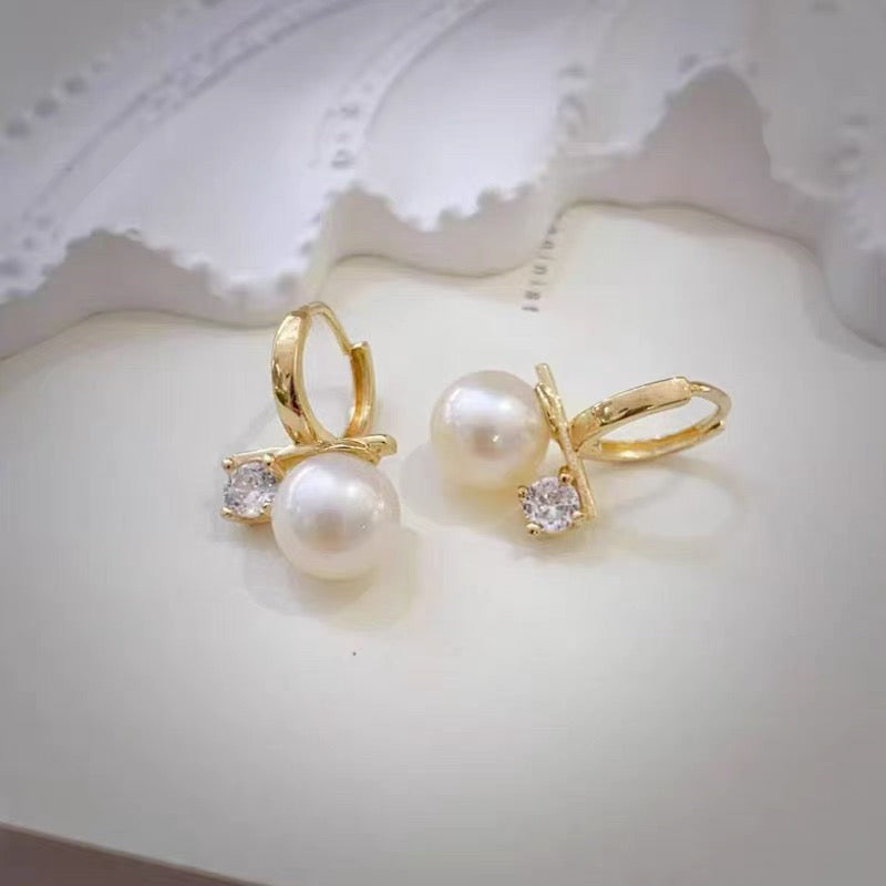 Ceiling Bar Pearl & Gem Huggie Hoops