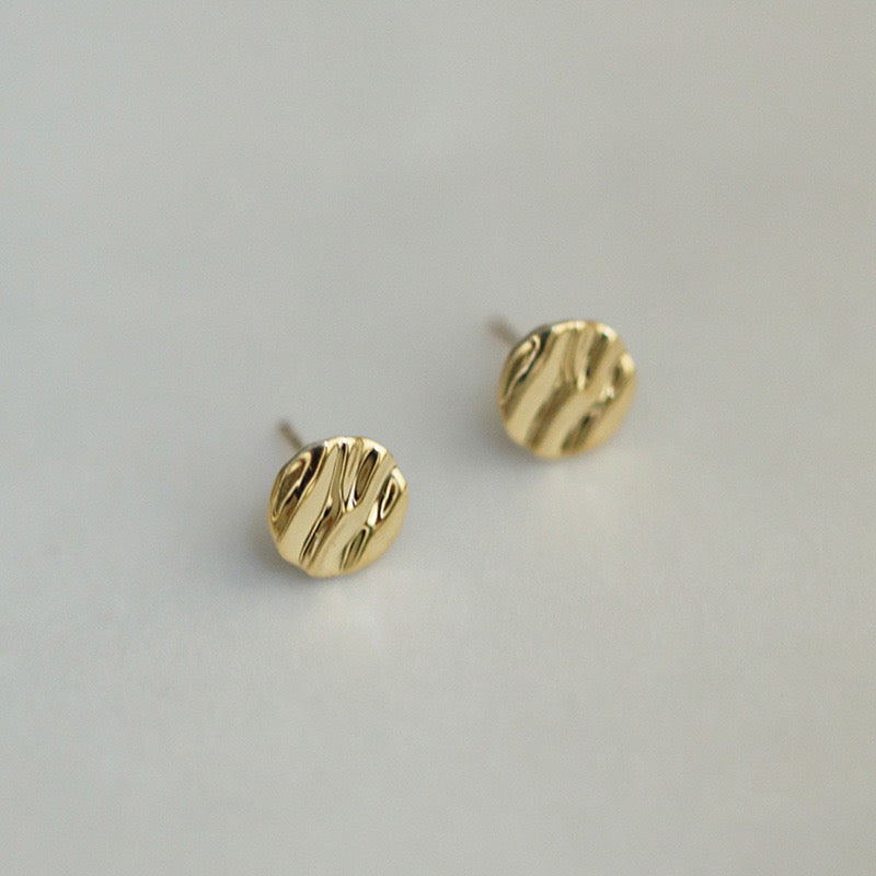 Crinkled Discs Stud Earrings