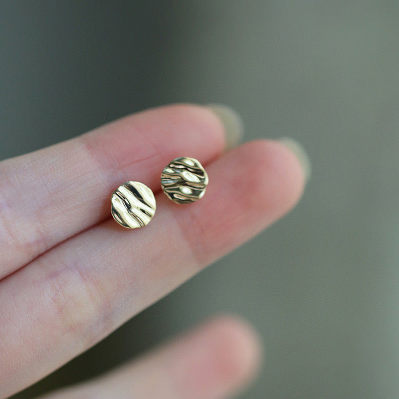 Crinkled Discs Stud Earrings