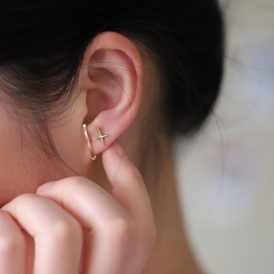 Lobe Panel Cuff Stud Earrings