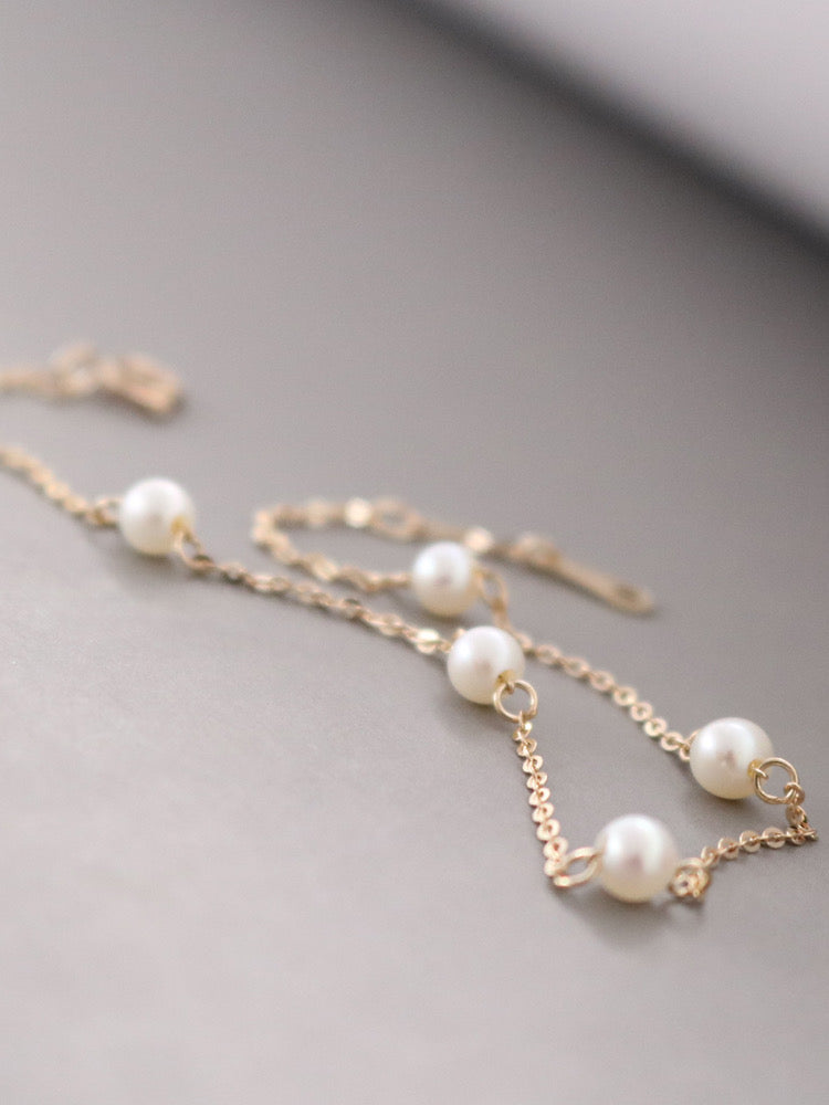 Five Pearl Bracelet