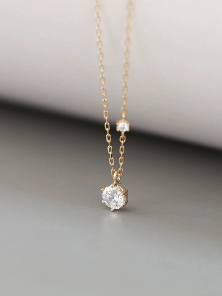 Round Solitaire Stone Necklace