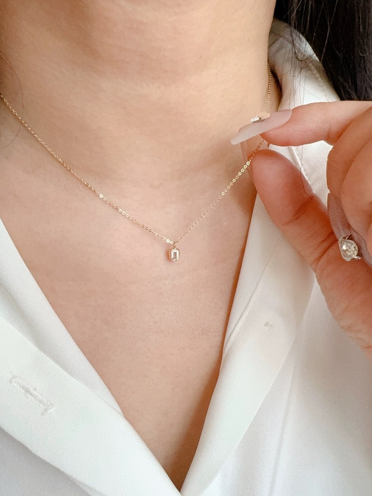 Cubed Oval Solitaire Necklace