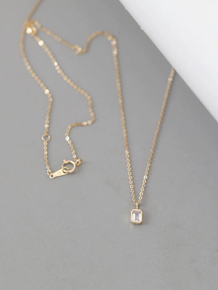 Cubed Oval Solitaire Necklace